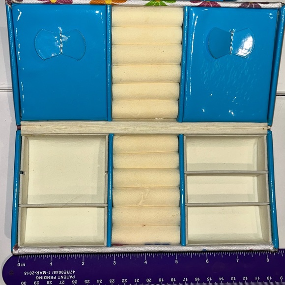 JEWELRY BOX ORGANIZER TRAVEL CASE PURSE FOR RINGS NECKLACE EARRINGS BRACELETS - Picture 5 of 9